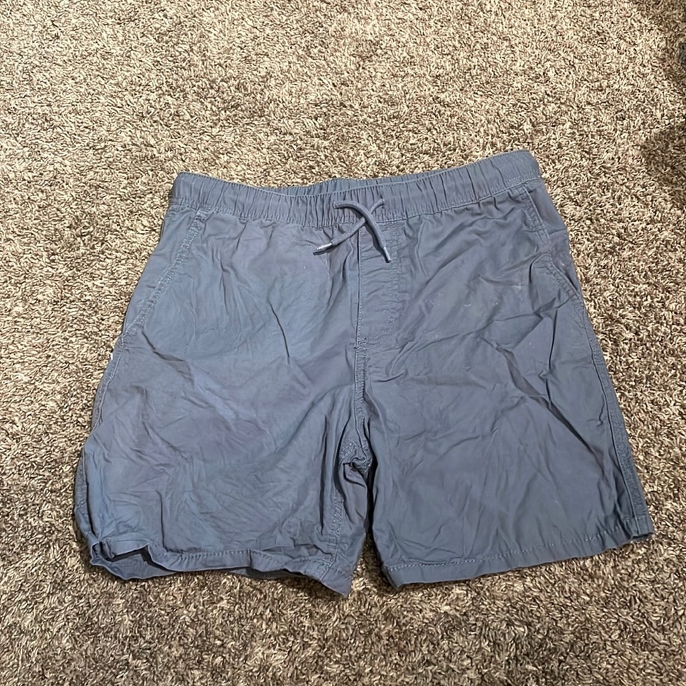 Nice shorts, blue color, good for nice events, summer time outfit